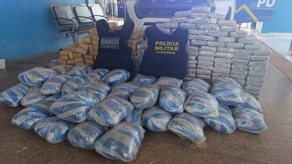 DRACO2, Polícia Militar e PRF apreendem cerca de 250 kg de skunk em São Francisco do Guaporé