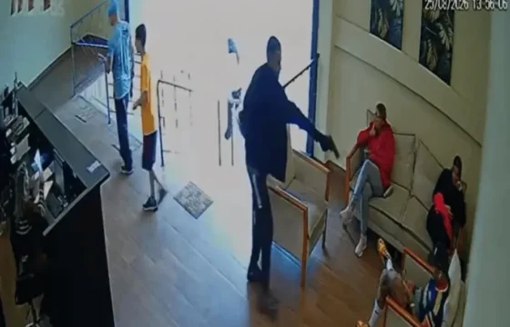 EXECUÇÃO COM 16 TIROS: Homem é morto dentro de academia