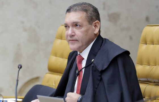PEDIDO DE VISTA: Nunes Marques deixa sessão do STF após mensagens citarem filho em caso Master