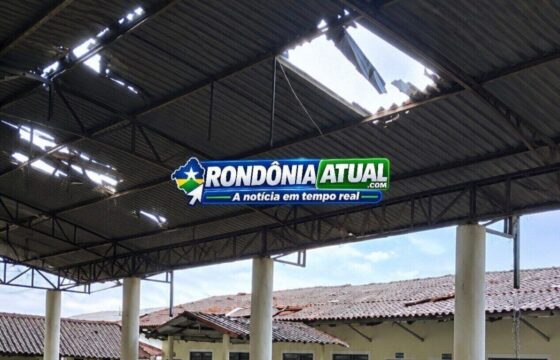 🚨 RAJADAS DE VENTO CAUSAM ESTRAGOS E DEIXAM BAIRROS SEM ENERGIA EM JI-PARANÁ