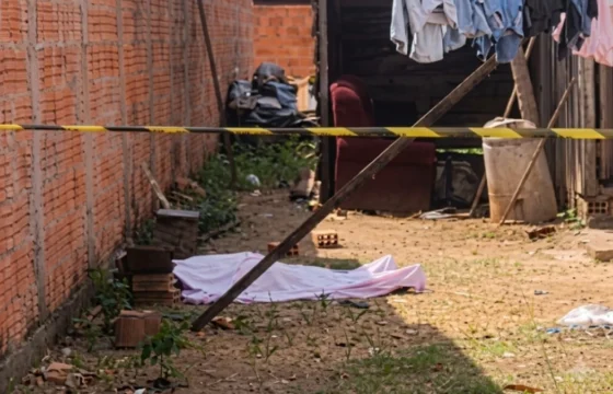 MULHER É MORTA A GOLPES DE FACÃO EM RONDÔNIA; MARIDO É APONTADO COMO SUSPEITO