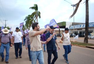 Em Alto Paraíso, Maurício Carvalho destaca resultados do mandato e recebe apoio durante caminhada