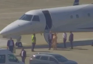 AMIGOS DO PEITO: VÍDEO MOSTRA MORAES E ESPOSA DESEMBARCANDO DE JATINHO LIGADO A VORCARO