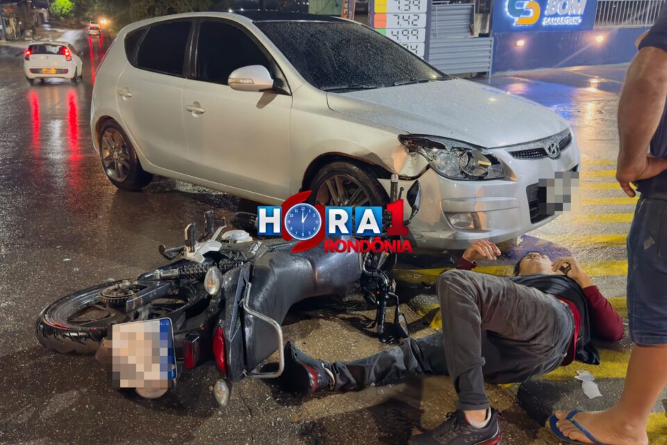 URGENTE: Motociclista sofre fratura na perna após derrapar em pista molhada e bater de frente com carro em Porto Velho